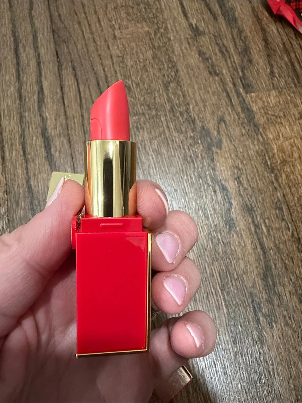 Valentino Rosso Satin Lipstick 400R Roma Fab